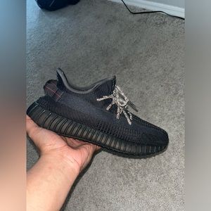 Yeezy 350 V2 Black non reflective